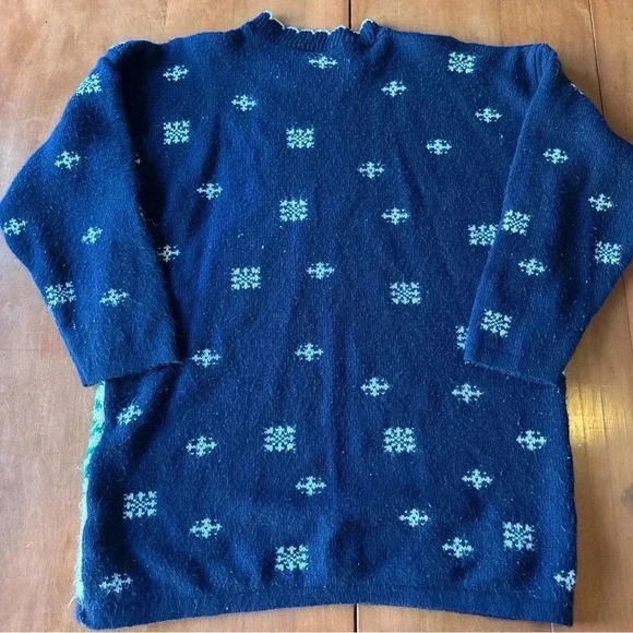 Vtg 80s Ugly Christmas Sweater Women Blue Snowflakes USA Made Sz S 100% Acrylic - Picture 9 of 9